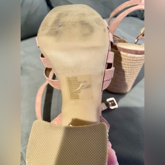 Lauren Conrad Blush Heels 8.5 W - Picture 4 of 9